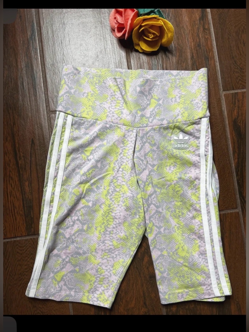 Adidas Originals Snake Print Bike Shorts Small - Picture 3 of 12